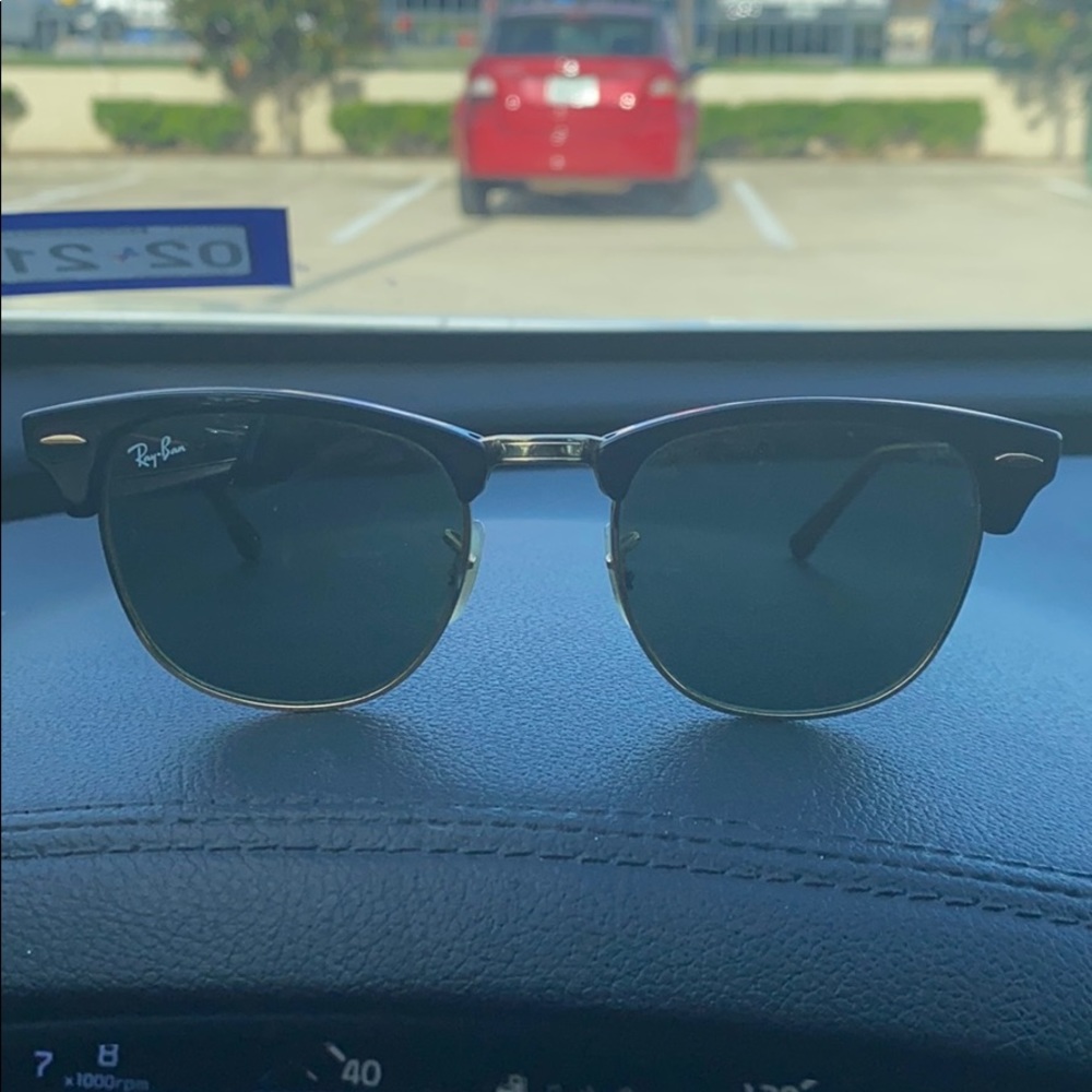 Ray- Ban CLUBMASTER CLASSIC